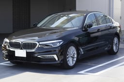 BMW5シリーズのバッテリー交換はいくら?交換方法別の費用や所要時間をご紹介