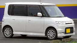長年の愛車ダイハツ・タントのエアコンが故障!? 整備士が教える【エアコンコンプレッサー交換手順】