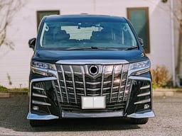 トヨタアルファードが車検切れしたらどうする?車検を通す方や費用を抑える方法を解説