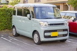 スズキスペーシアのバッテリー交換はいくら?交換方法別の費用や所要時間をご紹介