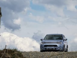 三菱車の車検はいくらかかる?高い理由や車検費用を安くするコツを紹介