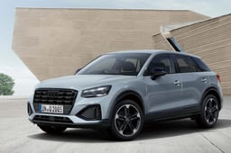 アウディ・Q2のバッテリー交換はいくら?交換方法別の費用や所要時間をご紹介
