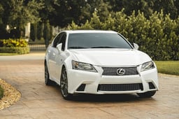レクサス・GSの車検料金はいくら?費用相場や車検費用を安くする方法を紹介!