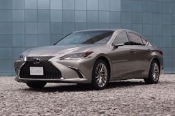 レクサス・ESが車検切れしたらどうする?車検を通す方や費用を抑える方法を解説