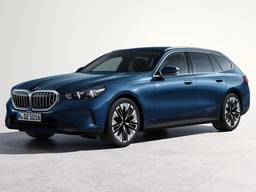 BMW5シリーズが車検切れしたらどうする?車検を通す方や費用を抑える方法を解説
