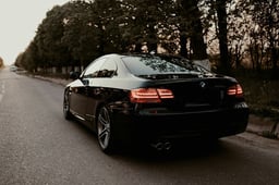 BMW3シリーズの車検料金はいくら?費用相場や車検費用を安くする方法を紹介!