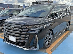 トヨタヴェルファイアが車検切れしたらどうする?車検を通す方や費用を抑える方法を解説