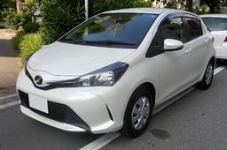 トヨタヴィッツの車検料金はいくら?費用相場や車検費用を安くする方法を紹介!