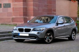 BMWX1が車検切れしたらどうする?車検を通す方や費用を抑える方法を解説