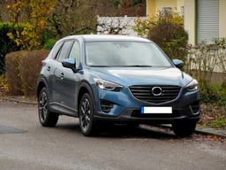 マツダCX-5が車検切れしたらどうする?車検を通す方や費用を抑える方法を解説