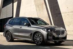 BMW・X5のドラレコ取り付けはいくら?費用や所要時間をご紹介!