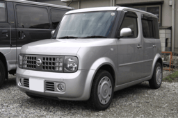 日産キューブのオルタネーター交換にかかる費用や所要時間をご紹介!