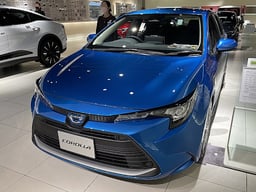 トヨタカローラの車検料金はいくら?費用相場や車検費用を安くする方法を紹介!