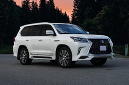 レクサス・LXの車検料金はいくら?費用相場や車検費用を安くする方法を紹介!