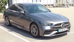 ベンツCクラスの車検料金はいくら?費用相場や車検費用を安くする方法を紹介!