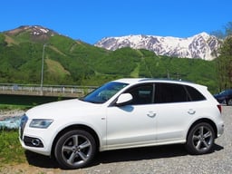 アウディ・Q5の車検料金はいくら?費用相場や車検費用を安くする方法を紹介!