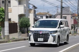 アルファードのドラレコ取り付けはいくら?費用や所要時間をご紹介!