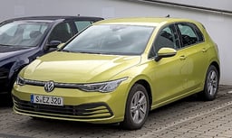 フォルクスワーゲンゴルフの車検料金はいくら?費用相場や車検費用を安くする方法を紹介!