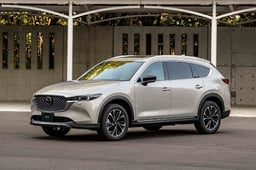 マツダCX-8が車検切れしたらどうする?車検を通す方や費用を抑える方法を解説